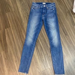 MOTHER the Looker Ankle Fray  size 25